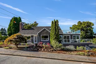 3712 W Prosper St, Seattle, WA 98199 - Photo 1