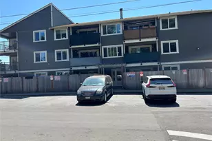 939 N 101st St, Seattle, WA 98133 - Photo 1