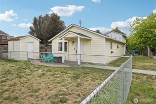 911 NE Tenney Rd, Vancouver, WA 98685 - Photo 1