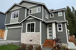 575 SW Fairway Dr, Oak Harbor, WA 98277 - Photo 1