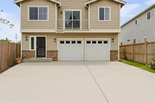 4223 S Cloverdale St, Seattle, WA 98118 - Photo 1