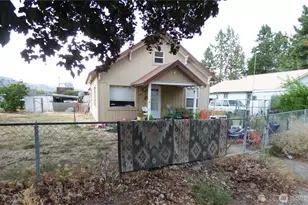 241 Beach St, Pateros, WA 98846 - Photo 1