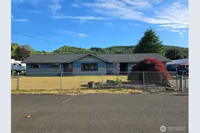 2352 Pacific Street, Raymond, WA 98577 - Photo 1