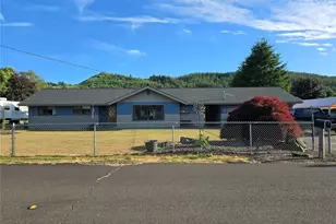 2352 Pacific St, Raymond, WA 98577 - Photo 1