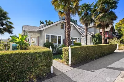 3807 Densmore Avenue N, Seattle, WA 98103 - Photo 1