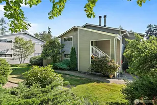 9922 NE 144th Ln, Kirkland, WA 98034 - Photo 1