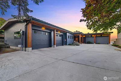 321 East Park Drive, Anacortes, WA 98221 - Photo 1