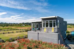 2573 Sunlight Beach Rd, Clinton, WA 98236 - Photo 1