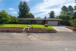 1589 N Ashland Ave, East Wenatchee, WA 98802 - Photo 1