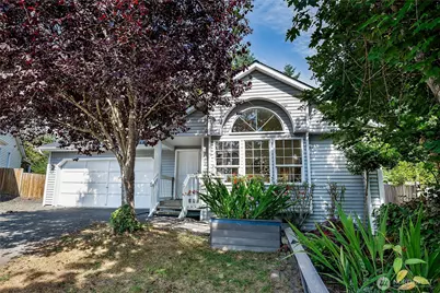 727 145th Place SW, Lynnwood, WA 98087 - Photo 1