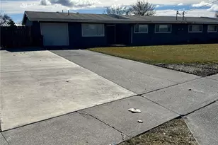 9020 McConnell Dr, Moses Lake, WA 98837 - Photo 1