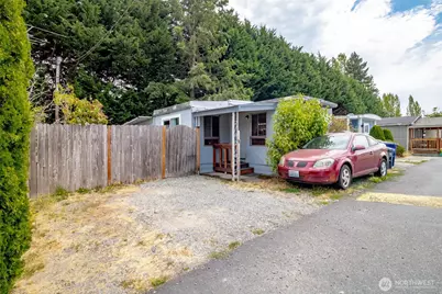 1831 S 268th Street #3, Des Moines, WA 98198 - Photo 1