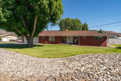 120 Electric Boulevard, Electric City, WA 99123 - Photo 1