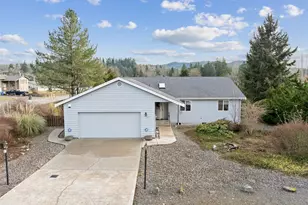 601 Williams Ct W, Eatonville, WA 98328 - Photo 1