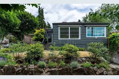 7018 8th Avenue NE, Seattle, WA 98115 - Photo 1