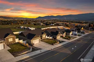 965 N Macaw Ave, East Wenatchee, WA 98802 - Photo 1