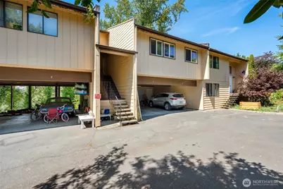 1211 N 8th Street #8, Mount Vernon, WA 98273 - Photo 1