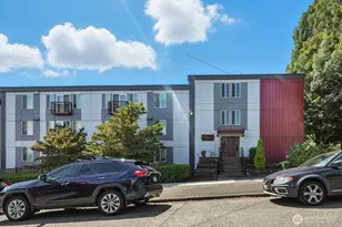 3661 Phinney Ave N, Seattle, WA 98103 - Photo 1