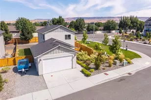 412 S Kansas Loop, East Wenatchee, WA 98802 - Photo 1