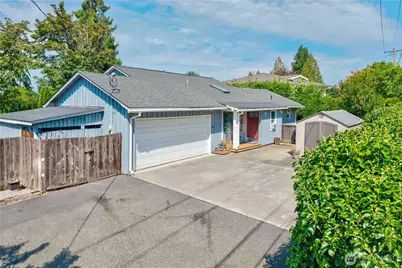 2829 92nd Avenue NE, Clyde Hill, WA 98004 - Photo 1