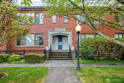 2120 Highland Avenue #304, Everett, WA 98201 - Photo 1