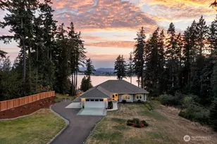 5400 E Blaisdell Ln, Port Orchard, WA 98366 - Photo 1