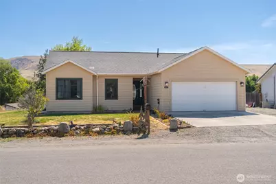 645 5th Avenue S, Okanogan, WA 98840 - Photo 1