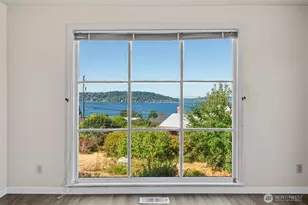 10658 Laurel Ln S, Seattle, WA 98178 - Photo 1