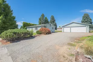 2449 NE 4th St, East Wenatchee, WA 98802 - Photo 1