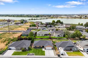 1552 S Bailey Ave, Moses Lake, WA 98837 - Photo 1