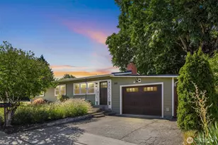 2411 NE 7th St, Renton, WA 98056 - Photo 1