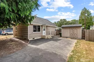 235 Carolina St, Longview, WA 98632 - Photo 1