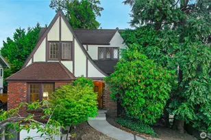 1015 NE 71st St, Seattle, WA 98115 - Photo 1