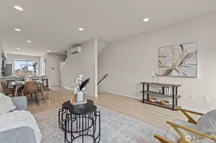 15113 40th Ave W, Lynnwood, WA 98087 - Photo 1