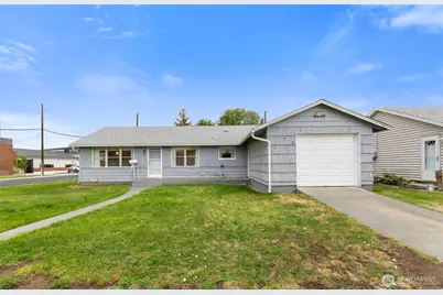110 H Street SE, Ephrata, WA 98823 - Photo 1