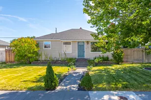 24 E St SE, Ephrata, WA 98823 - Photo 1