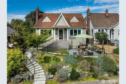 8233 16th Avenue NE, Seattle, WA 98115 - Photo 1
