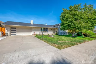 1024 Glenwood Avenue, Wenatchee, WA 98801 - Photo 1