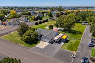 134 Young Rd NE, Moses Lake, WA 98837 - Photo 1