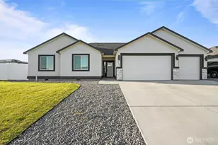 1305 E Mt Baker St, Othello, WA 99344 - Photo 1