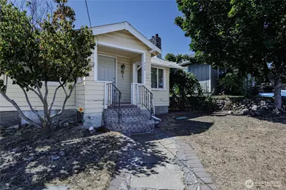 145 Crawford Avenue, Wenatchee, WA 98801 - Photo 1