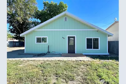 423 3rd Avenue W, Omak, WA 98841 - Photo 1