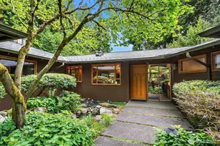 8509 NE 27th Pl, Clyde Hill, WA 98004 - Photo 1