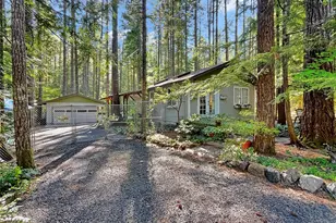 190 N Mount Jupiter Dr, Hoodsport, WA 98548 - Photo 1