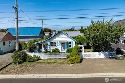 1605 Washington Avenue S, Long Beach, WA 98631 - Photo 1