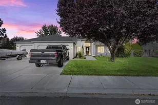 905 N Pittsburg St, Kennewick, WA 99336 - Photo 1