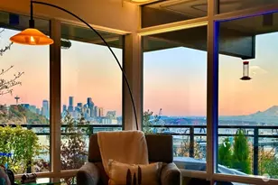 2321 W Plymouth St, Seattle, WA 98199 - Photo 1