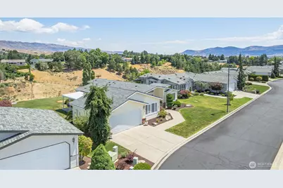 578 Canyon Drive, East Wenatchee, WA 98802 - Photo 1