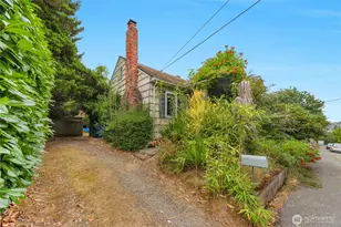 4563 34th Ave W, Seattle, WA 98199 - Photo 1