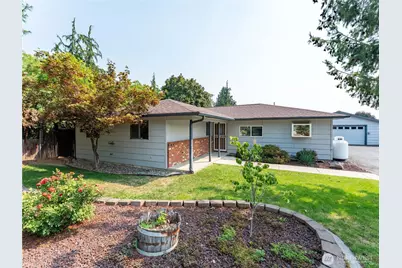 1205 Okanogan Avenue, Wenatchee, WA 98801 - Photo 1